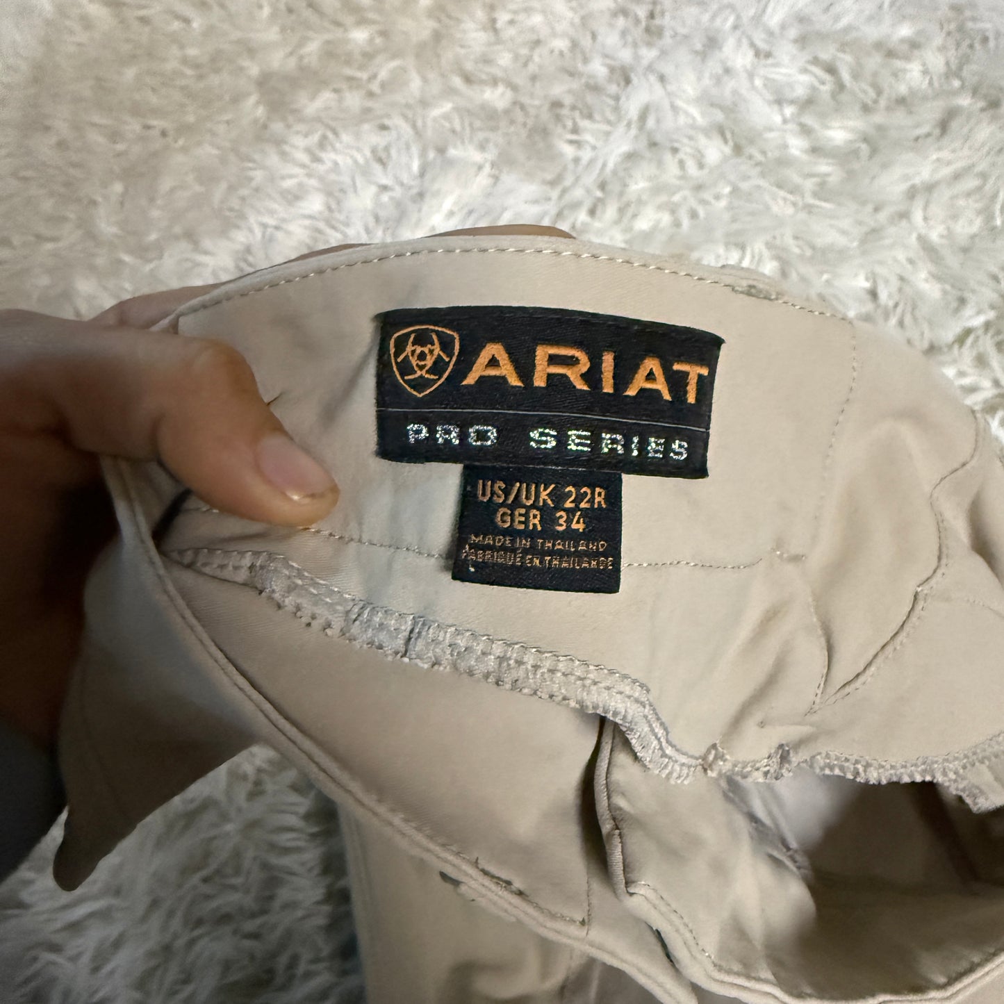 Women’s Size 22R Tan Ariat Knee Patch Horseback Riding Breeches