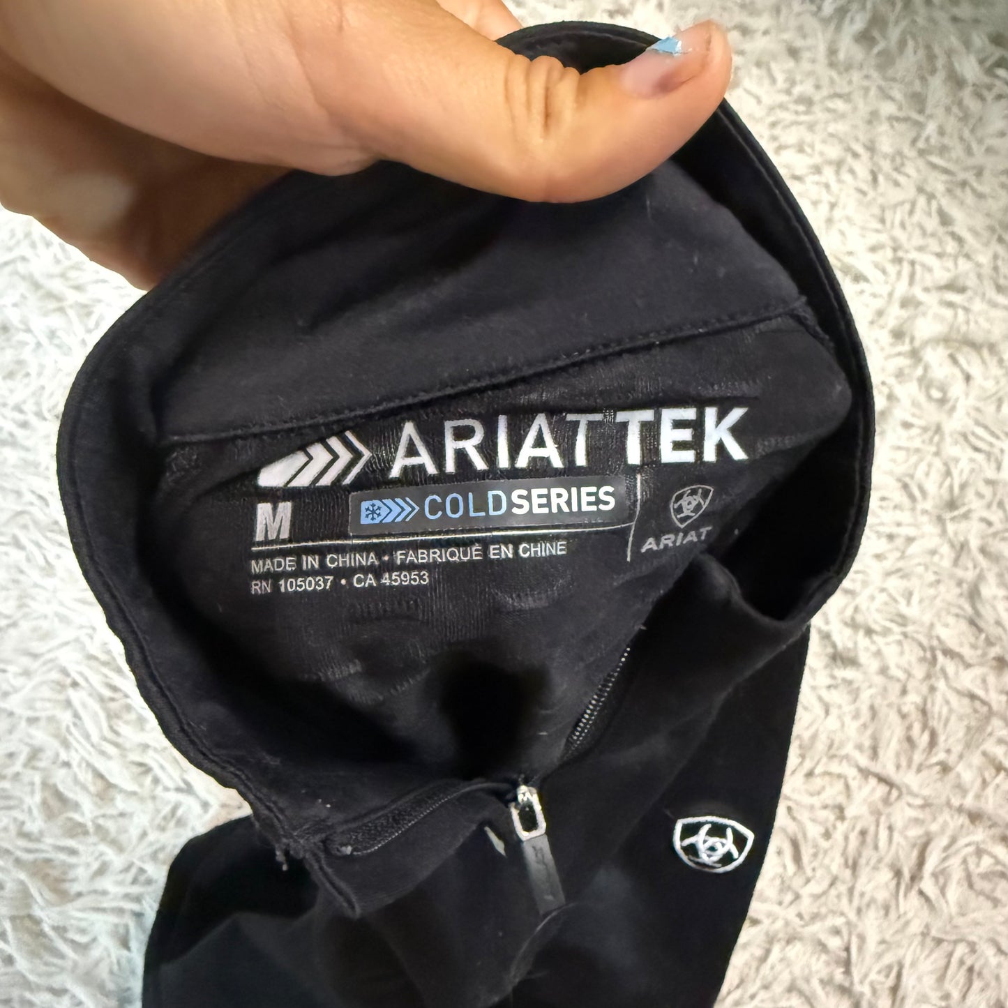 Women’s Medium Black Ariat Long Sleeve Horseback Riding Winter Shirt