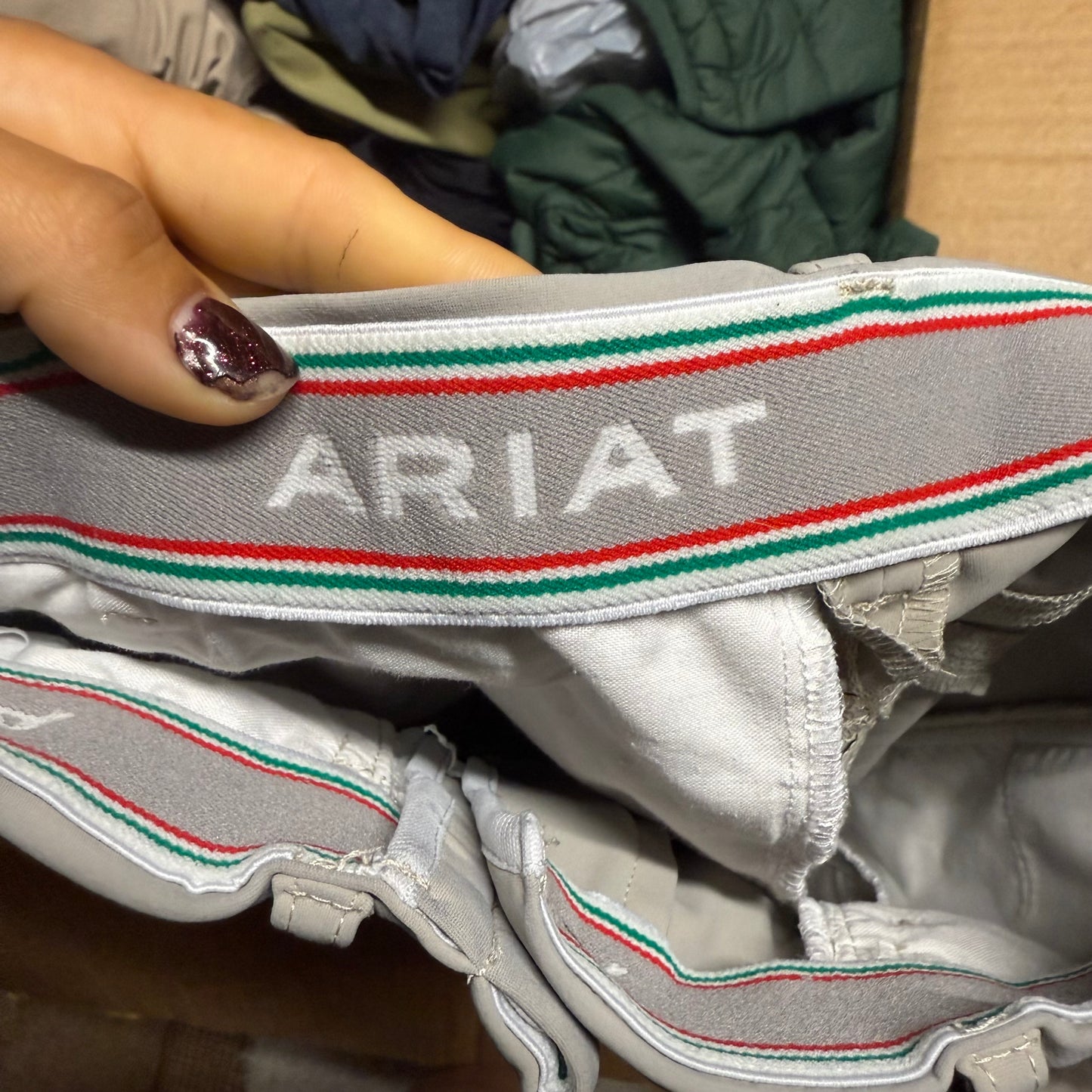Women’s Size IT38/US22R Tan Ariat Speranza Knee Patch Horseback Riding Breeches