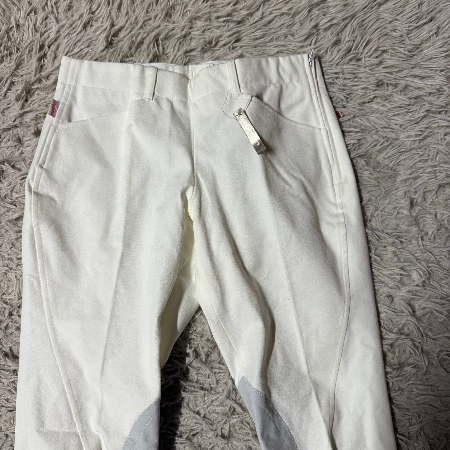 New Women’s Size 28R White Tailored Sportsman Knee Patch Breeches, Older Style
