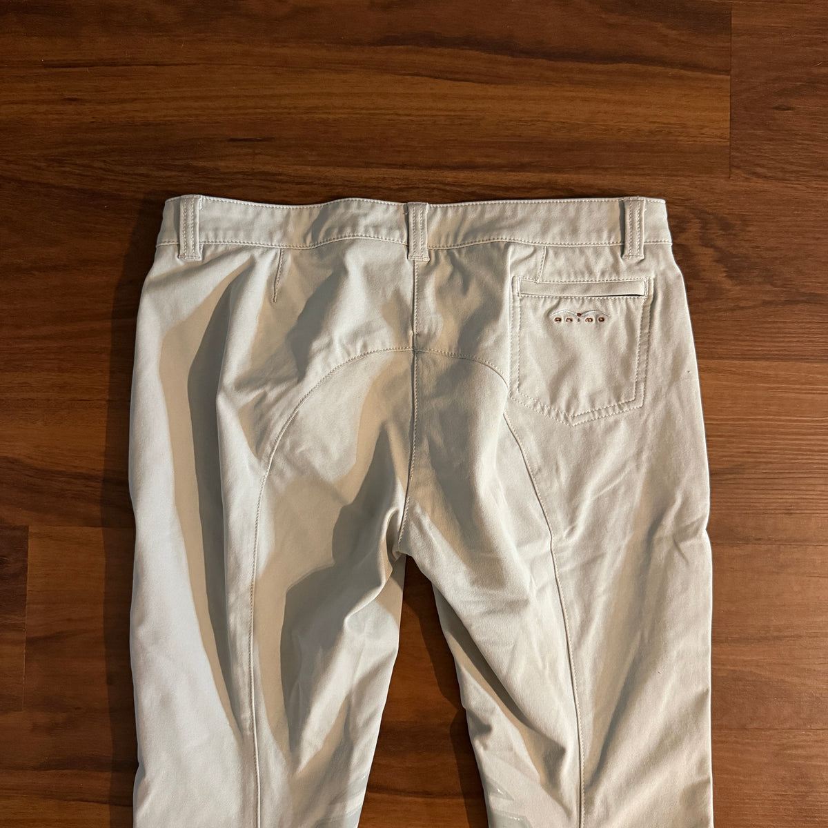 Women’s Size IT44 Tan Animo Knee Patch Horseback Riding Breeches
