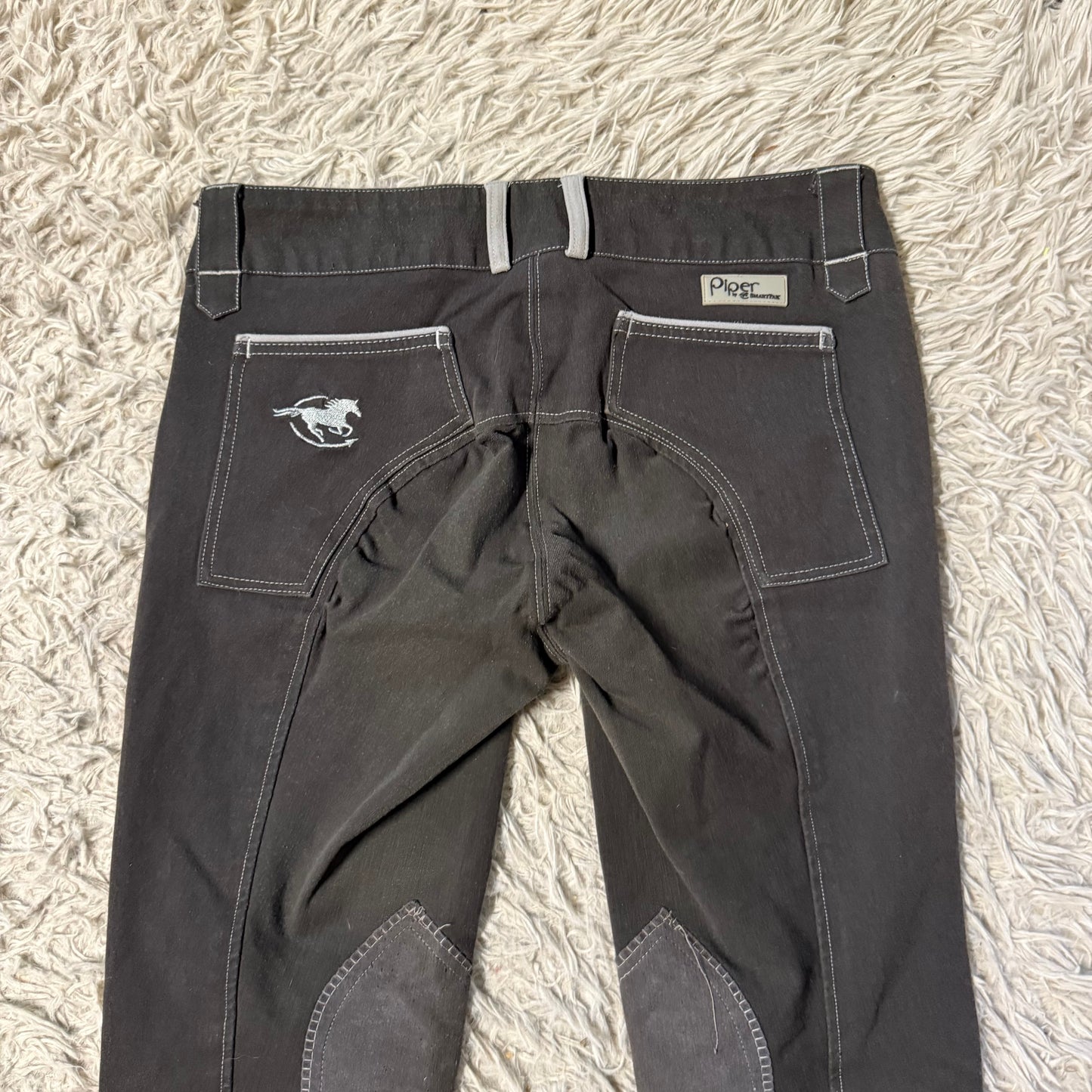 Women’s Size 30R Grey Smartpak Piper Knee Patch Horseback Riding Breeches