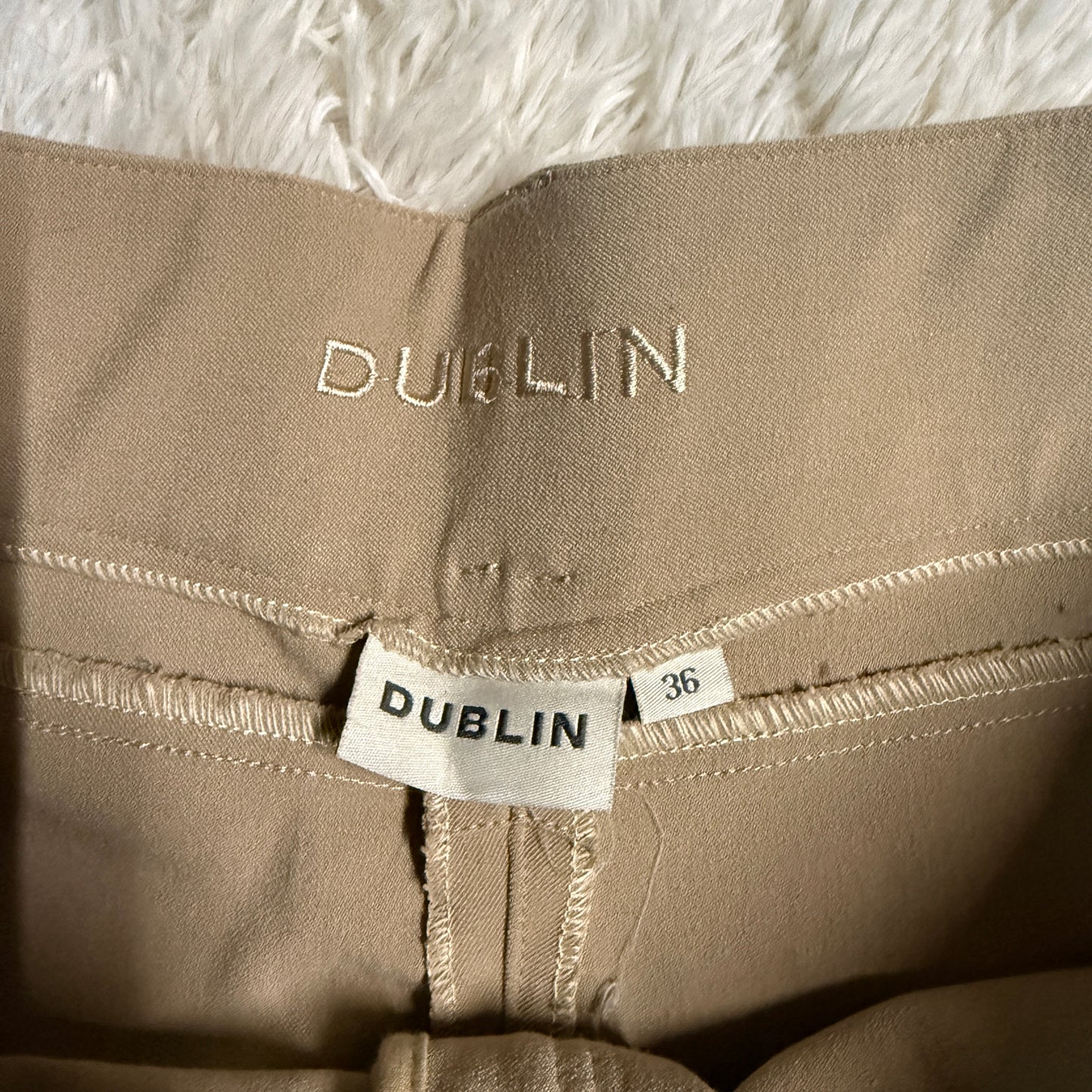 Women’s Size 36R Tan Dublin Knee Patch Horseback Riding Breeches