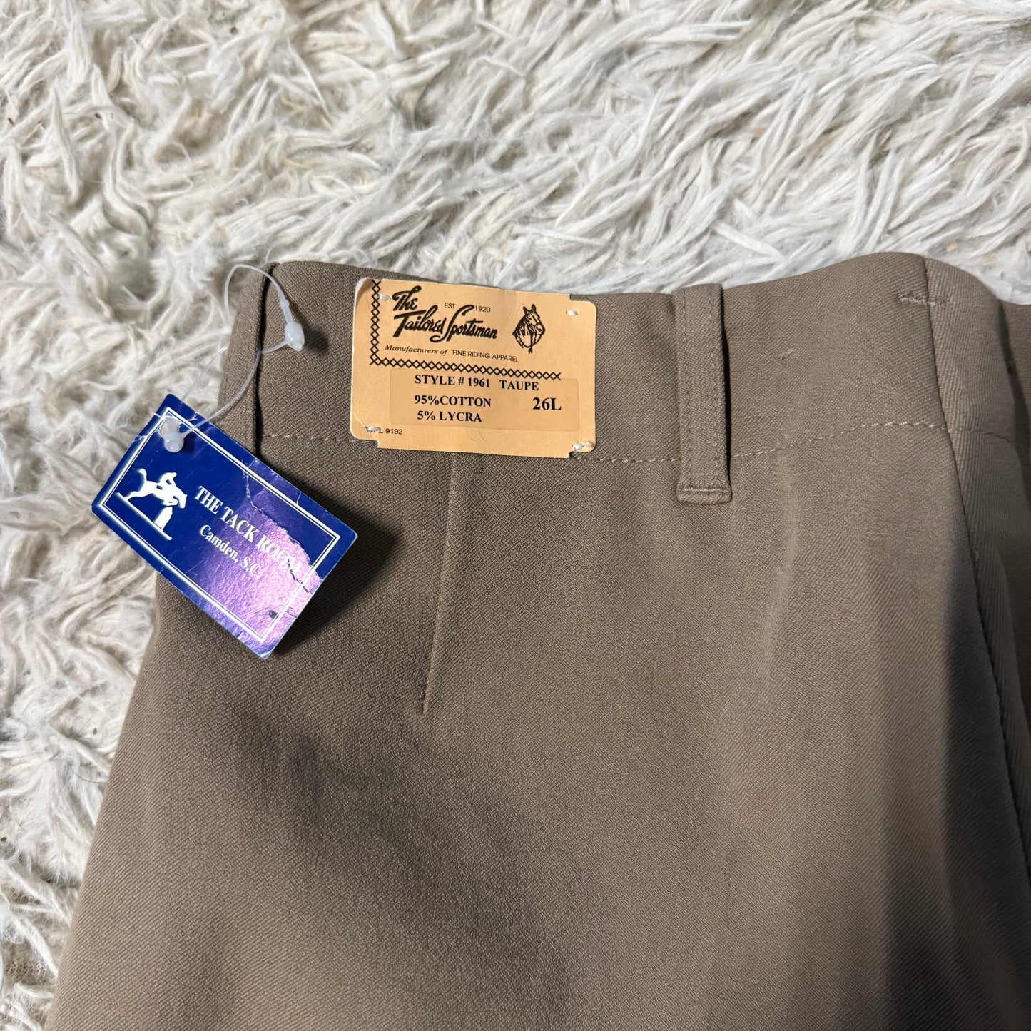 New Women’s Size 26L Tan Tailored Sportsman Knee Patch Horseback Riding Breeches