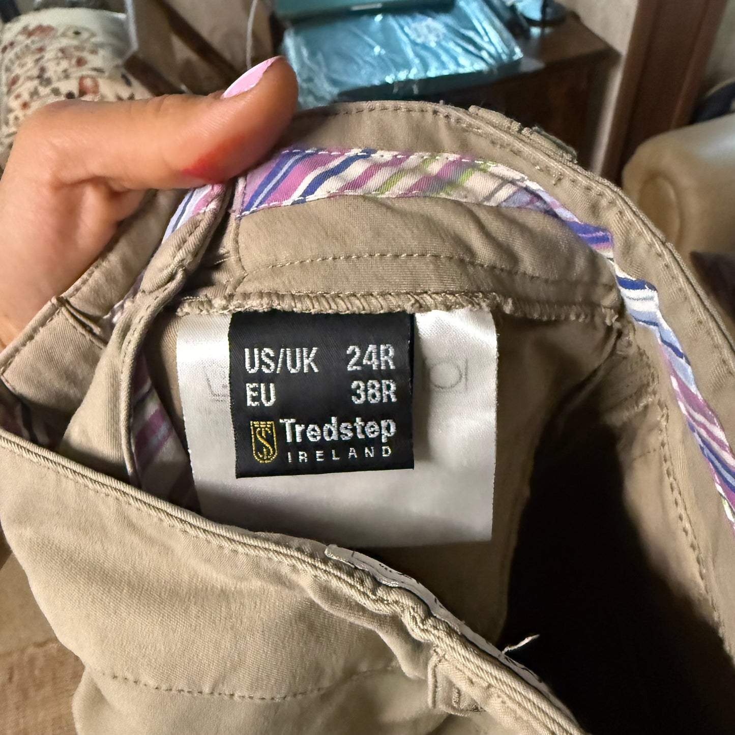 Women’s Size 24R Tan Tredstep Knee Patch Horseback Riding Breeches