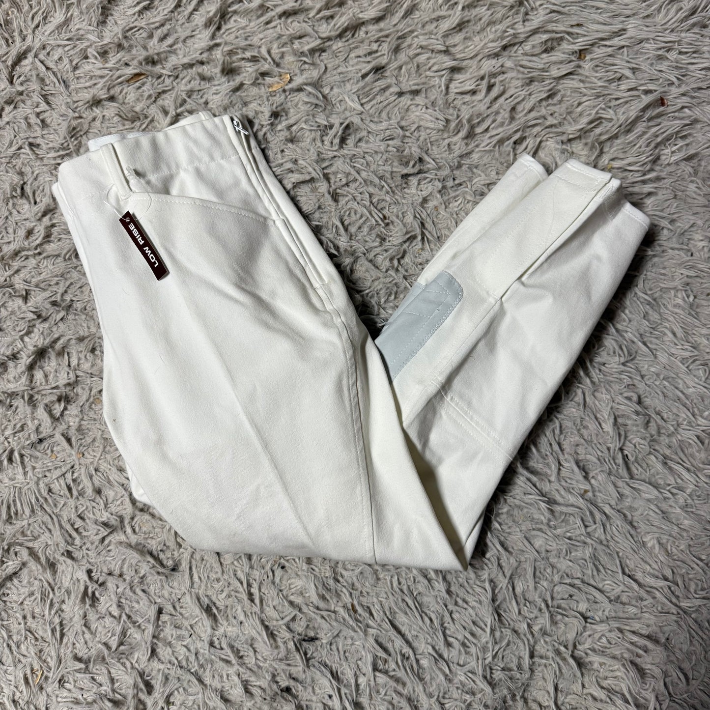 New Women’s Size 28R White Tailored Sportsman Knee Patch Breeches, Older Style