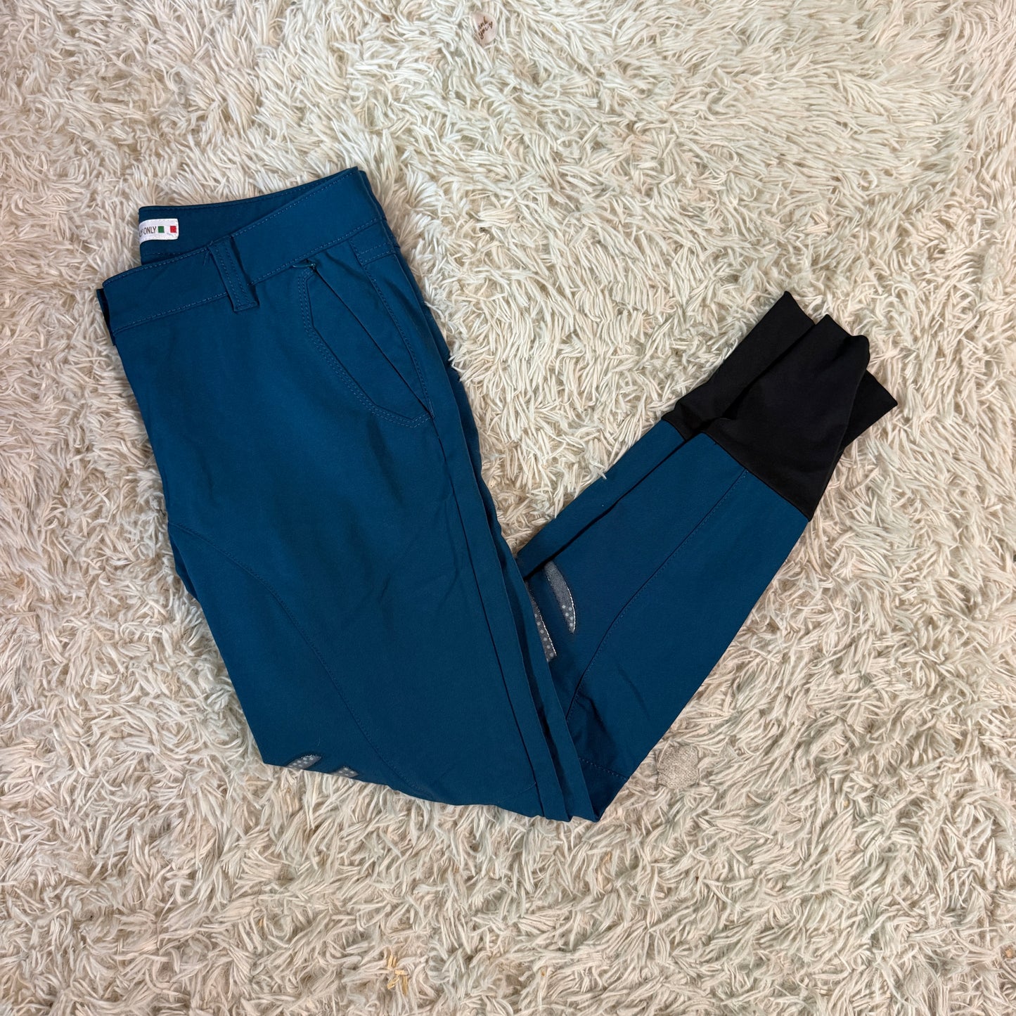Women’s Size IT42 Blue Animo Knee Patch Horseback Riding Breeches. Good Condition.