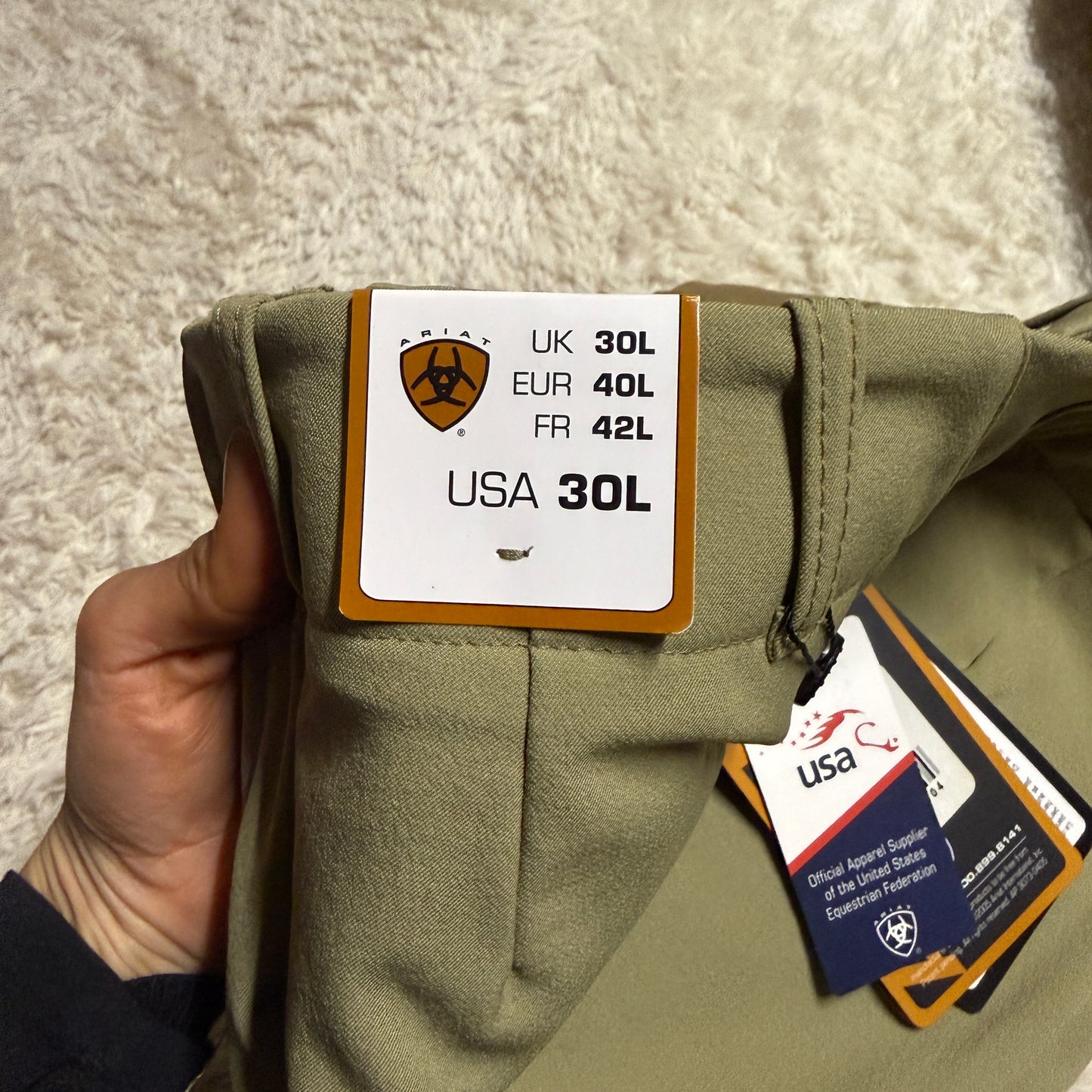 New Women’s Size 30L Tan Ariat Side Zip Knee Patch Horseback Riding Breeches