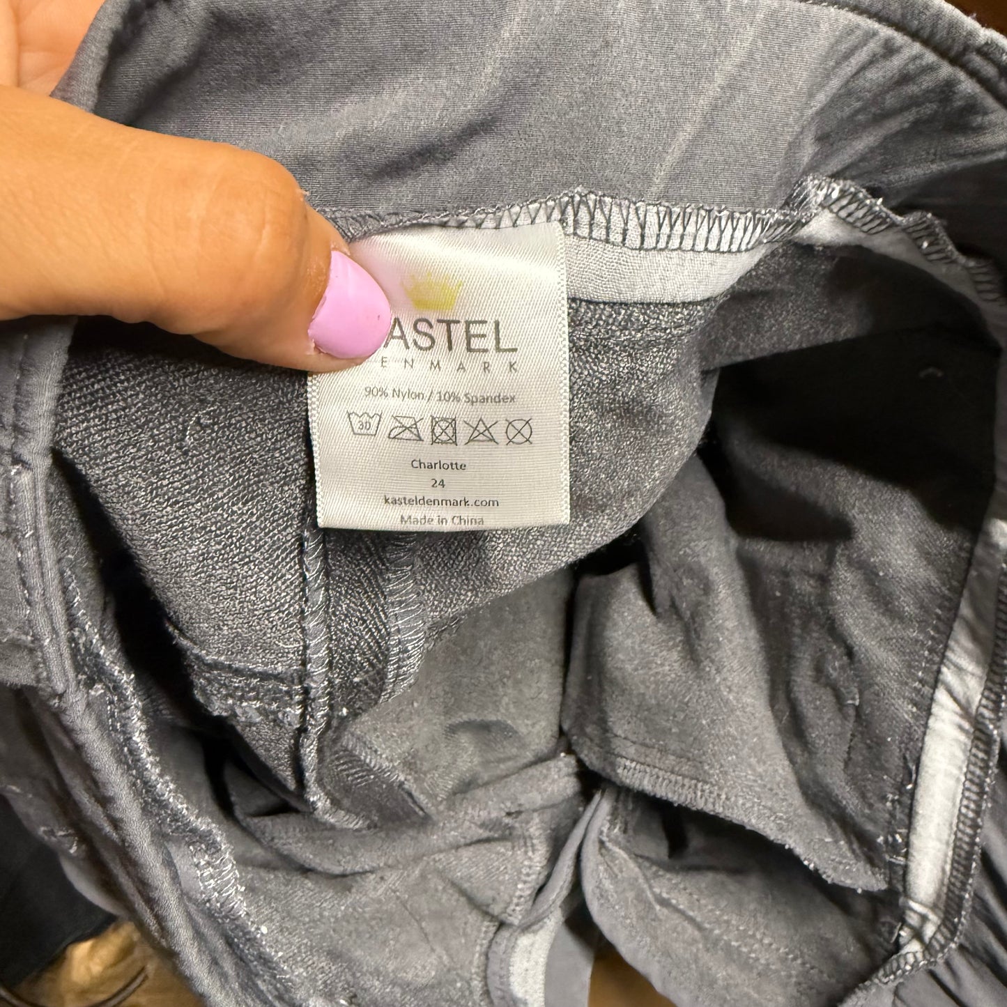 Women’s Size 24R Grey Kastel Denmark Knee Patch Horseback Riding Breeches