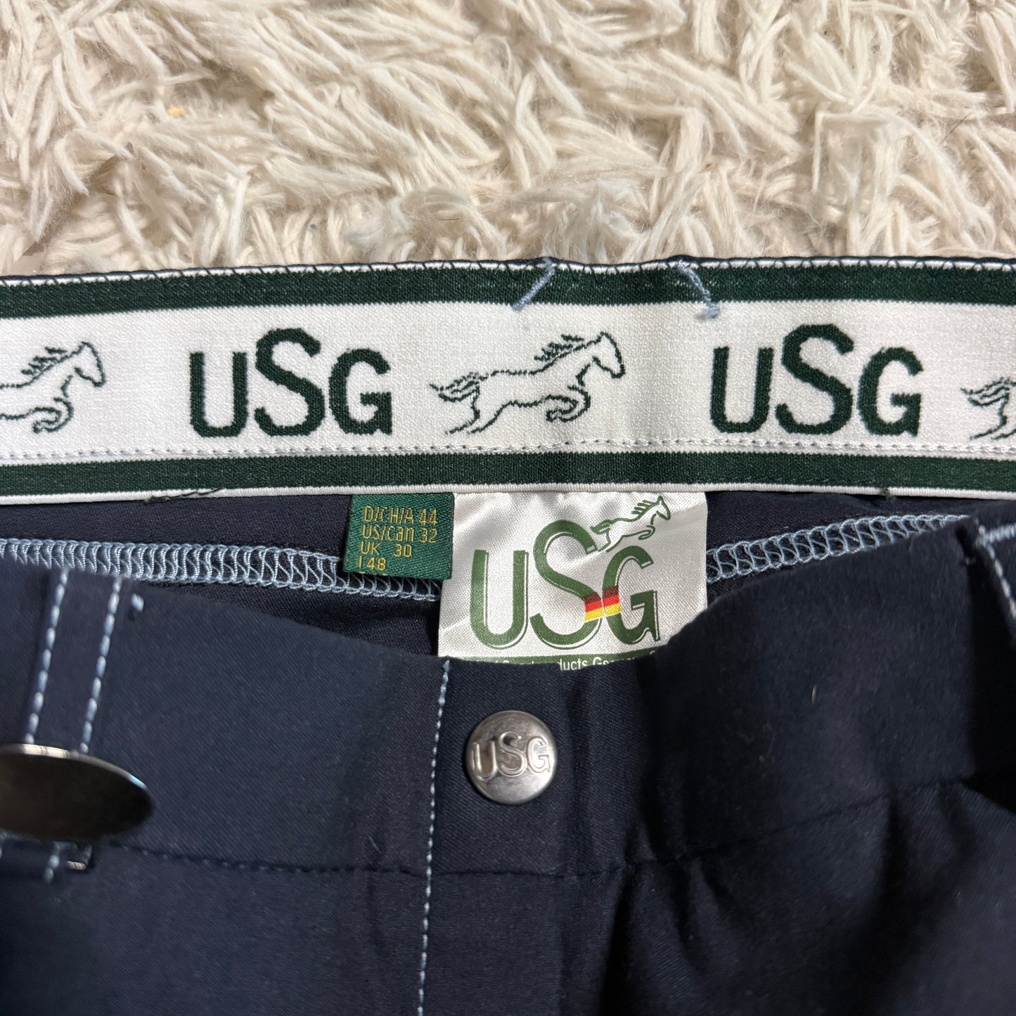 Women’s Size 32R Navy USG Full Seat Horseback Riding Breeches