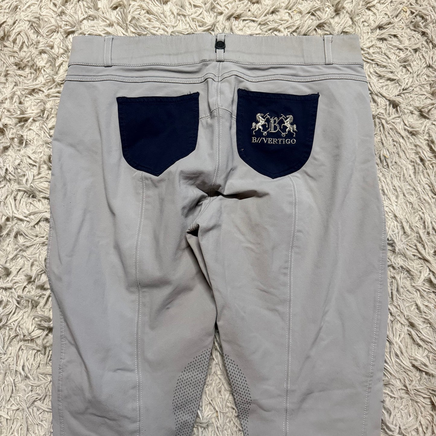 Women’s Size 32R Grey B Vertigo Knee Patch Horseback Riding Breeches