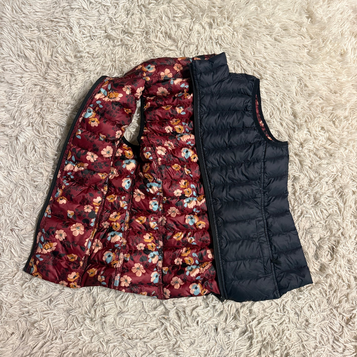 Women’s Small Black/Red Floral Dover Reversible Horseback Riding Puffer Vest