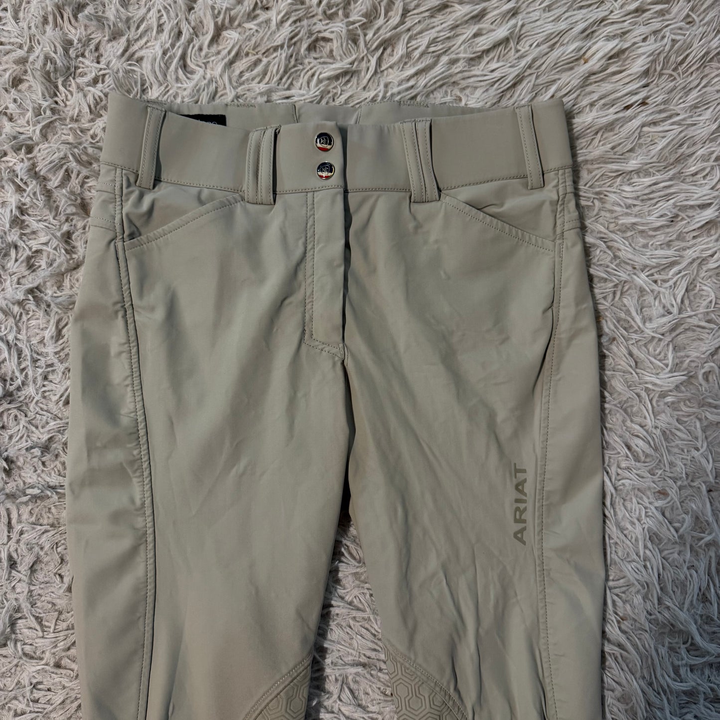 Women’s Size 26R Tan Ariat Knee Patch Horseback Riding Breeches