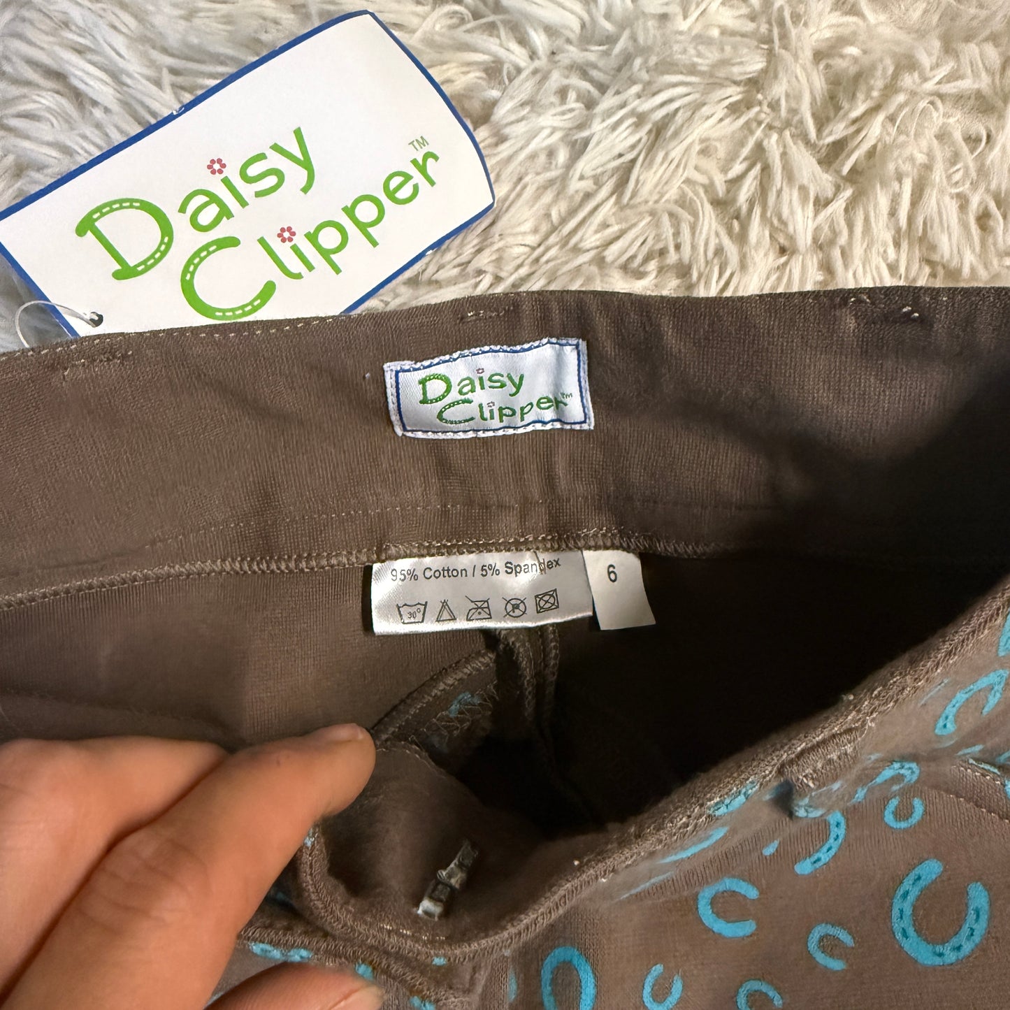 New Child’s Size 6R Brown Daisy Clipper Knee Patch Horseback Riding Jodphurs