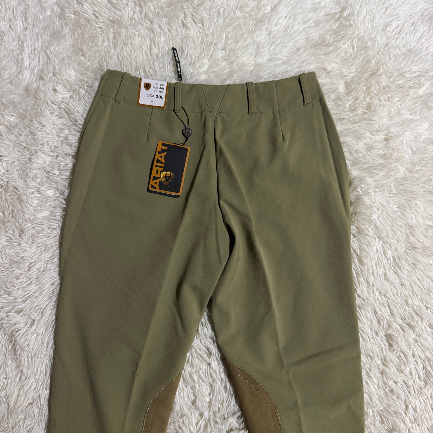 New Women’s Size 30L Tan Ariat Side Zip Knee Patch Horseback Riding Breeches