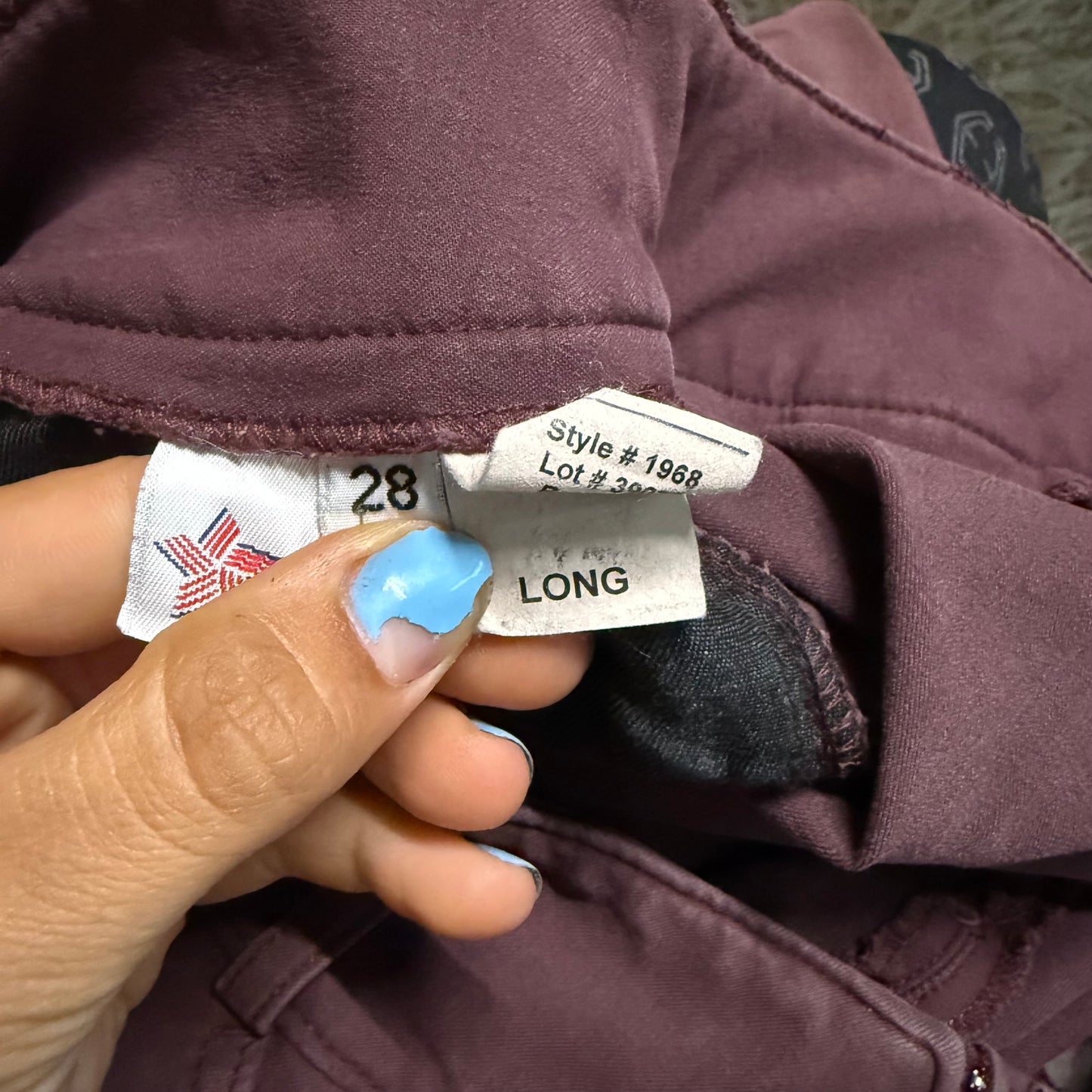 Women’s Size 28L Burgundy Tailored Sportsman Knee Patch Horseback Riding Breeches